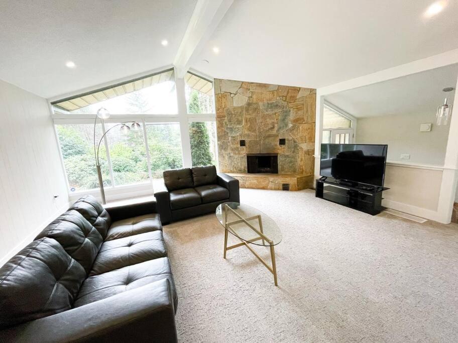 Escape To Spring Gate Estate *